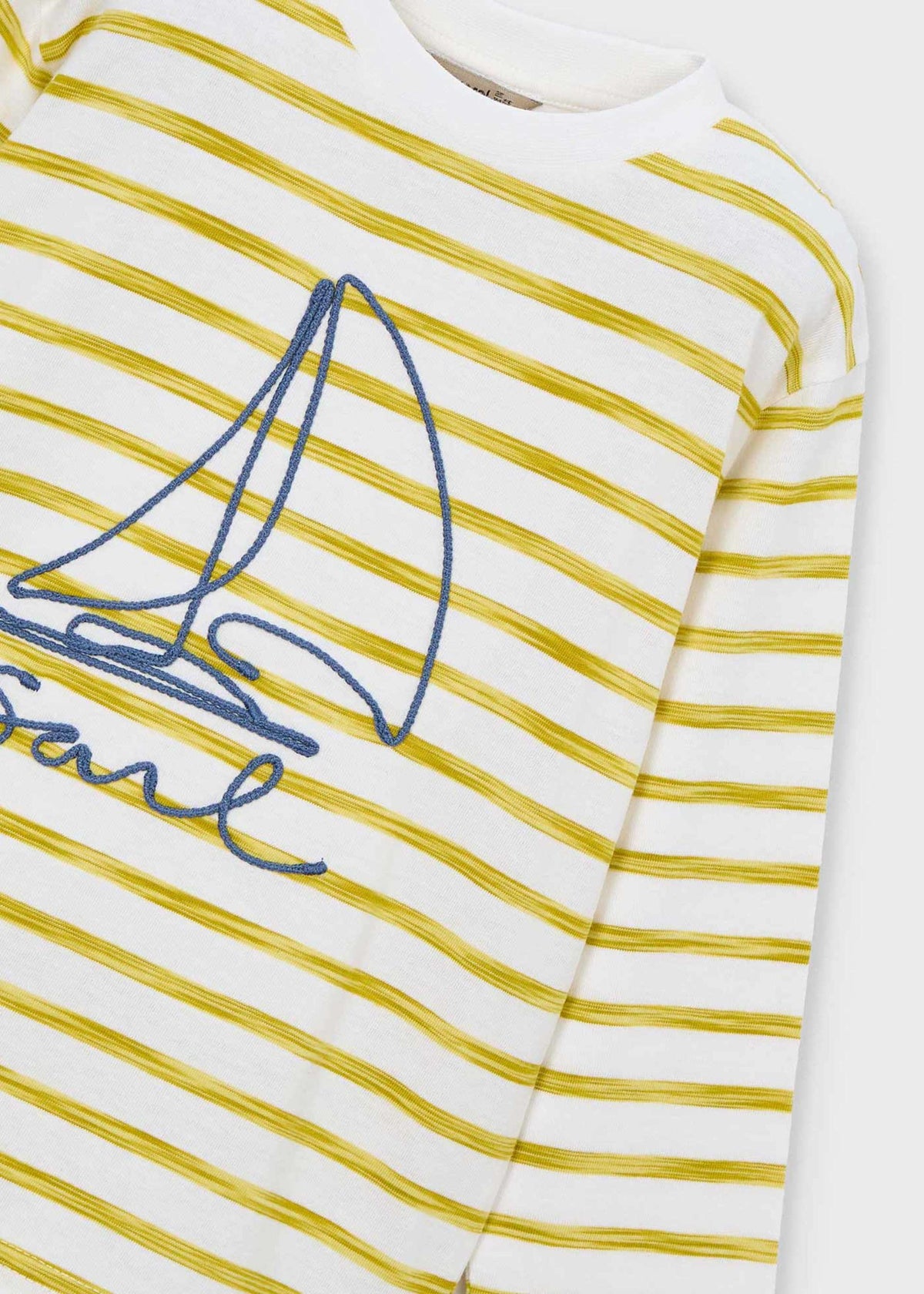 Langärmeliges gestreiftes Boot-Ausschnitt-T-Shirt für Jungen