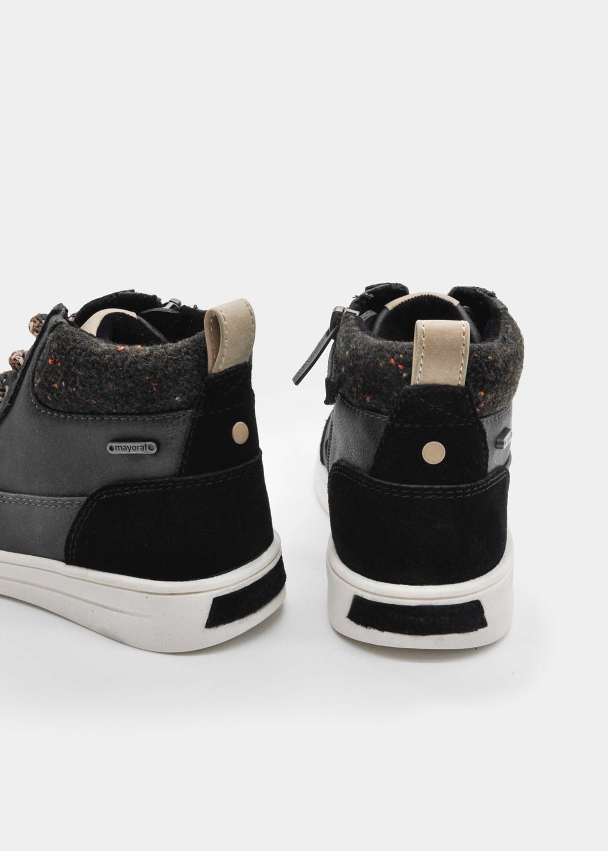 Boy boots