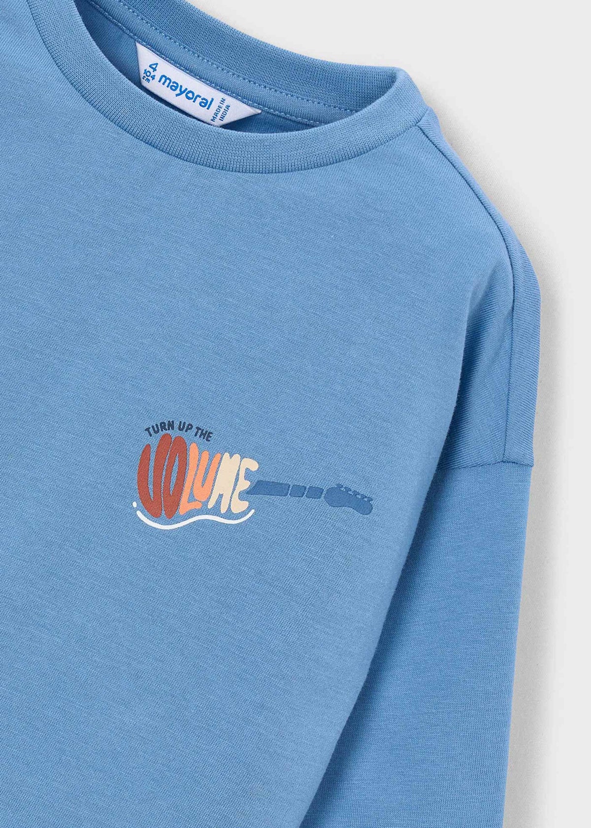 Jungen-T-Shirt mit Siebdruck auf dem Rücken