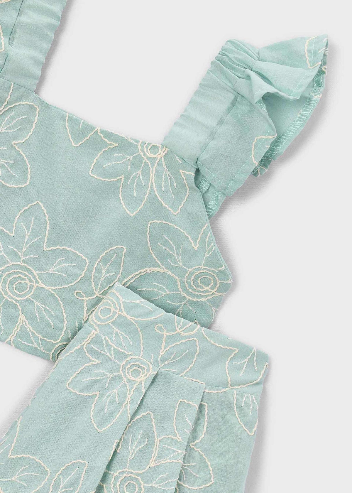 Ceremony set with Bermuda Shorts girl with ruffles